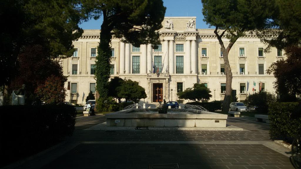 Suites Florence Пескара Экстерьер фото
